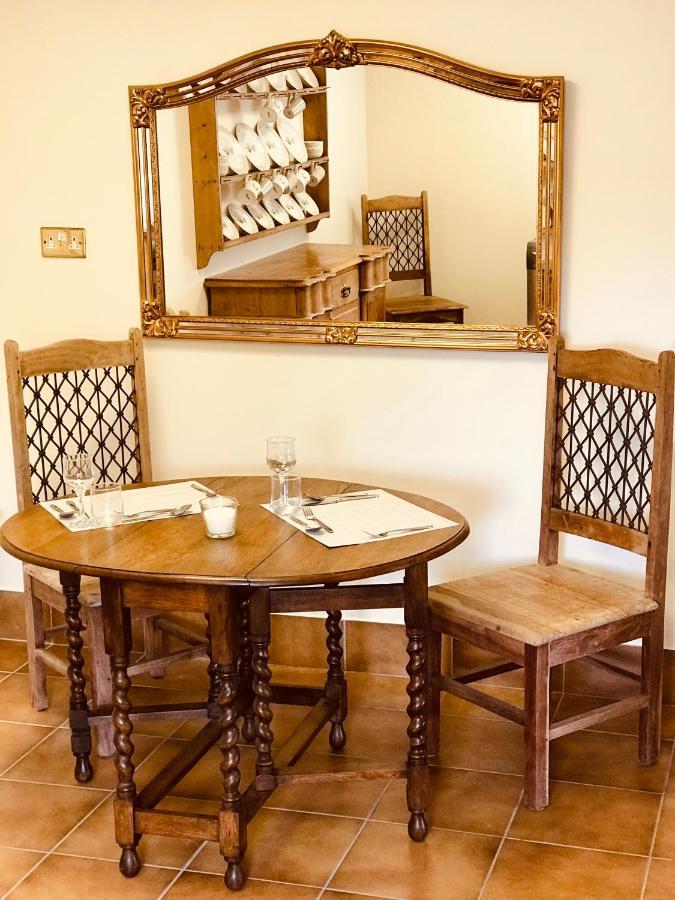 Newball Charming Hen Cottage Countryside Retreat Lincoln מראה חיצוני תמונה