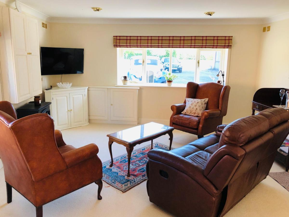 Newball Charming Hen Cottage Countryside Retreat Lincoln מראה חיצוני תמונה