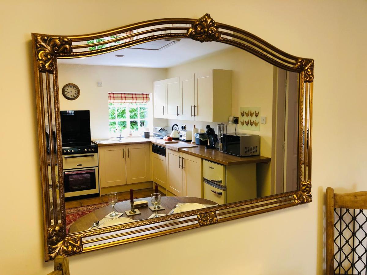 Newball Charming Hen Cottage Countryside Retreat Lincoln מראה חיצוני תמונה