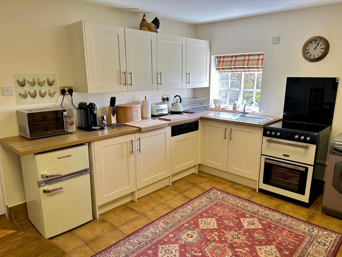 Newball Charming Hen Cottage Countryside Retreat Lincoln מראה חיצוני תמונה